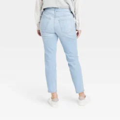 Women's High-Rise Slim Straight Jeans - Universal Thread™ Light Wash -Universal Thread GUEST 4c94c6e4 51be 4859 b4a5 cf3ba39c2bd2