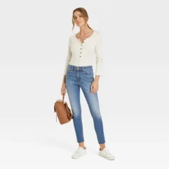 Women's High-Rise Skinny Jeans - Universal Thread™ Medium Wash -Universal Thread GUEST 712e9d52 c327 43e5 9ac4 a2de93fbbbf0