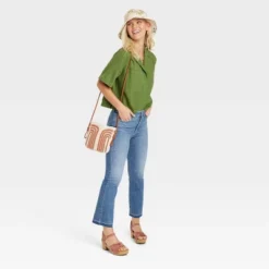 Women's High-Rise Bootcut Jeans - Universal Thread™ Medium Wash -Universal Thread GUEST 788cd3c1 14ae 4633 b8c9 8bb2fdc1c4fa