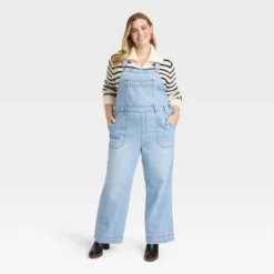 Women's Wide Leg Denim Overalls - Universal Thread™ Light Wash -Universal Thread GUEST c119d258 9ed7 4389 a70c 21a97de344d5