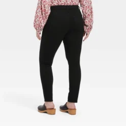 Women's Mid-Rise Curvy Fit Skinny Jeans - Universal Thread™ -Universal Thread GUEST e418c217 1490 4f05 9703 b791277b9831